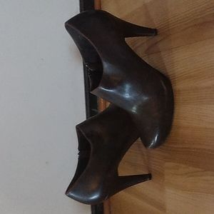 Worthington dark brown heels